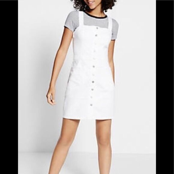 GBG Dresses & Skirts - GBG los angeles button down white denim dress
